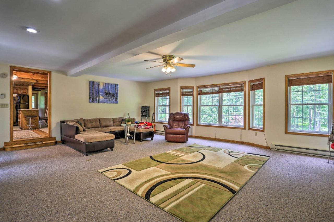 Henryville Home With Hot Tub About 5 Mi To Camelback! 외부 사진