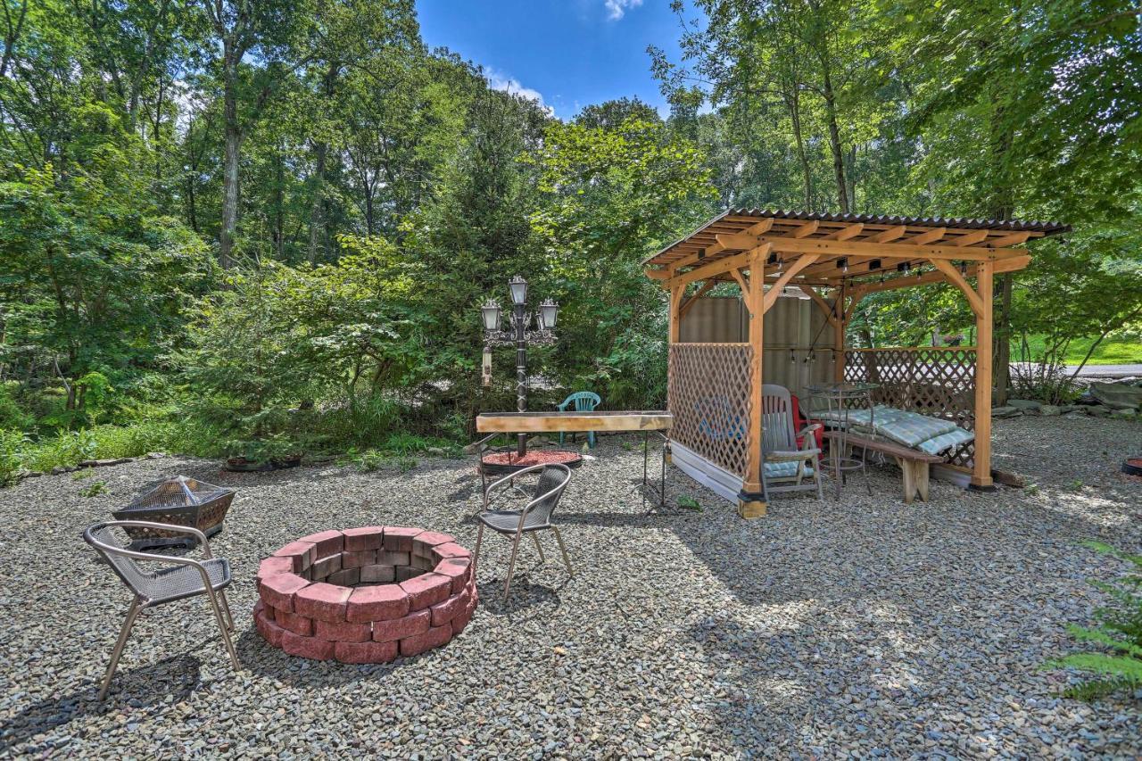 Henryville Home With Hot Tub About 5 Mi To Camelback! 외부 사진