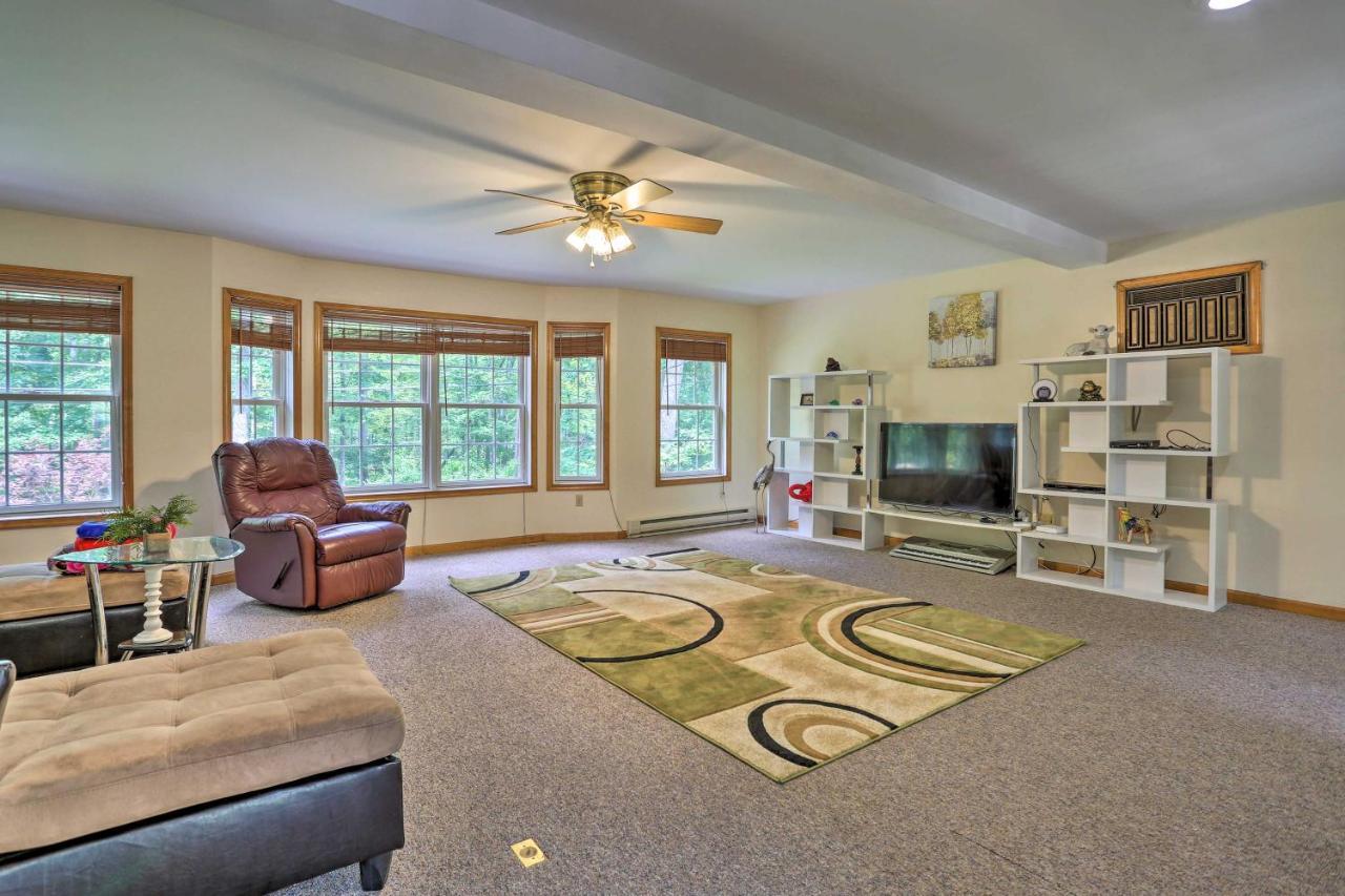 Henryville Home With Hot Tub About 5 Mi To Camelback! 외부 사진