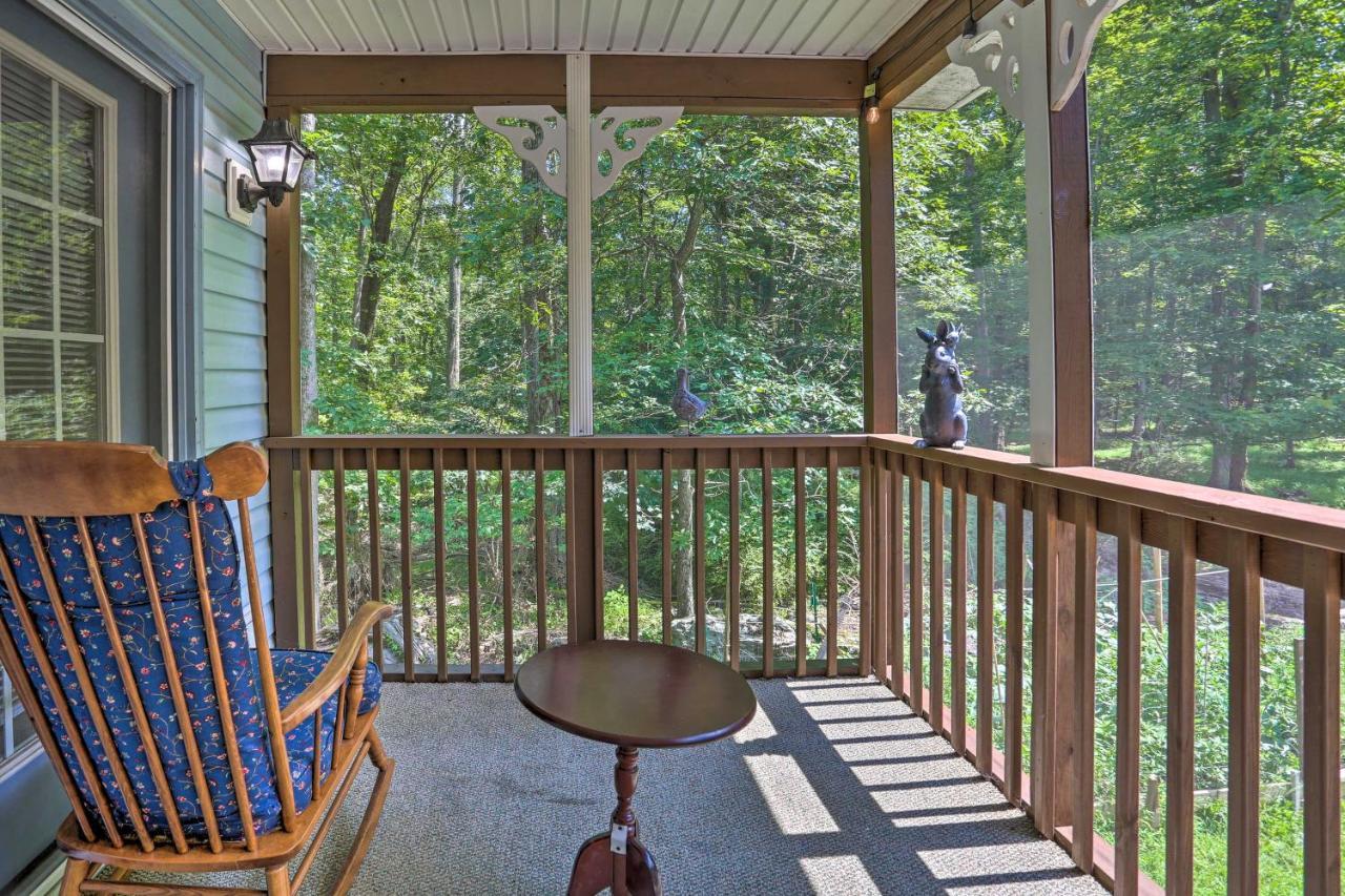 Henryville Home With Hot Tub About 5 Mi To Camelback! 외부 사진