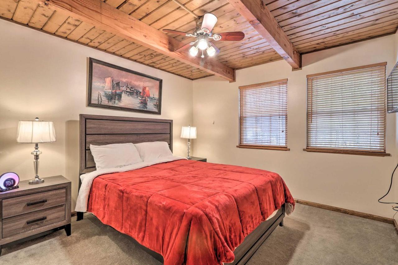 Henryville Home With Hot Tub About 5 Mi To Camelback! 외부 사진